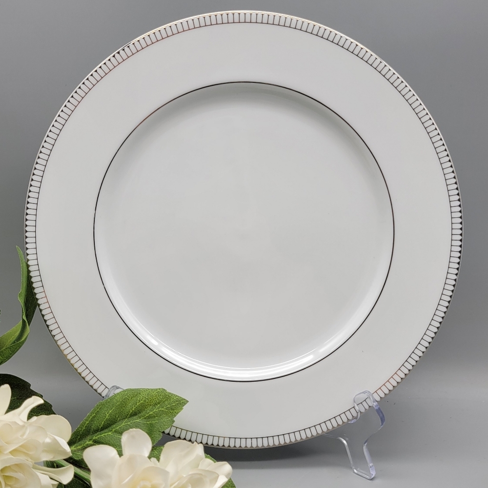 Royal Doulton Paramount Platinum Pattern Replacement Dinner Plate